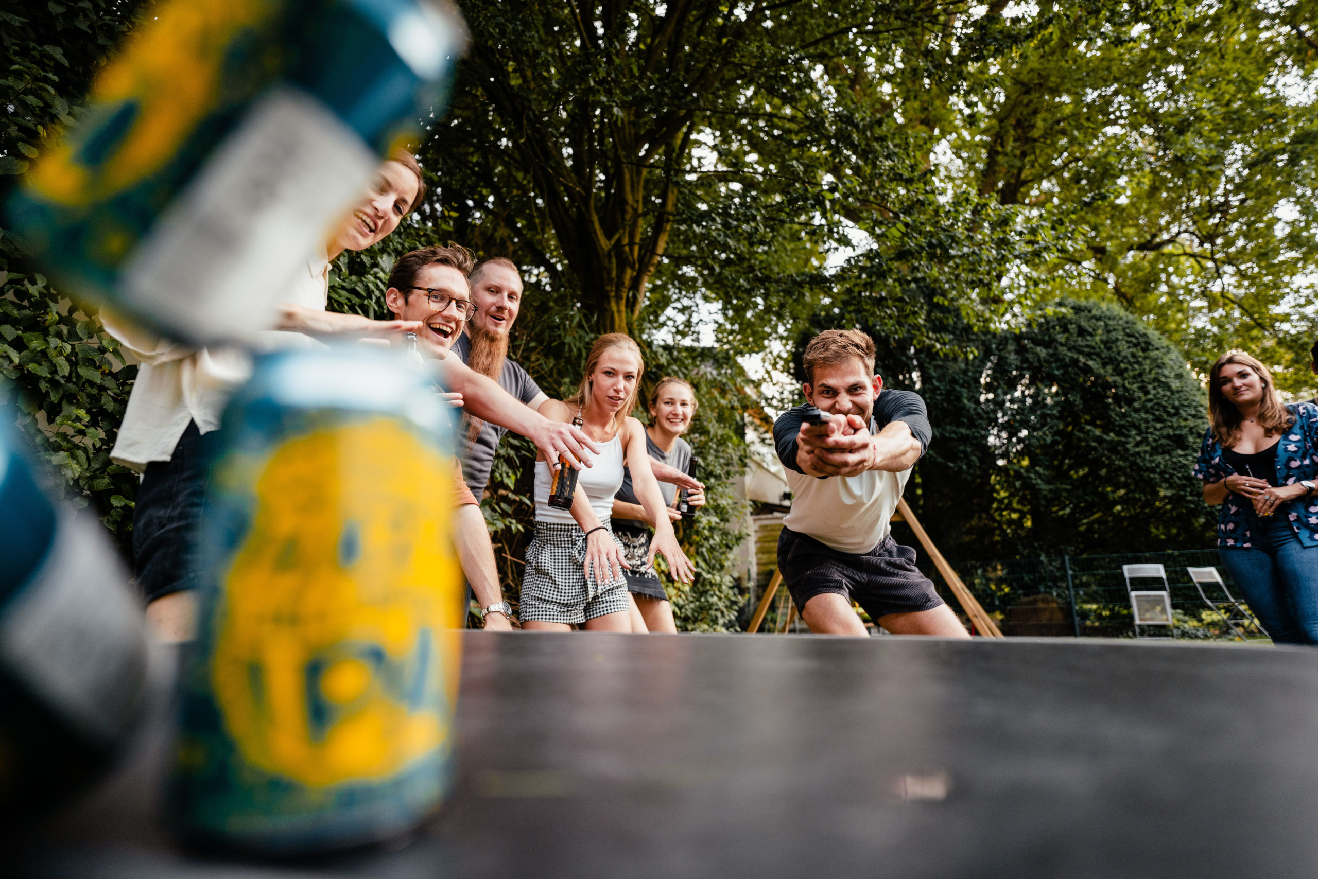 Craftbeer Tour - Challenge: Sheriff Dosen Schießen CityGames Craftbeer Tour - Teilnehmer spielen "Sheriff Dosen Schießen"